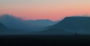 Atardecer con niebla