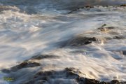 Humo de agua al atardecer