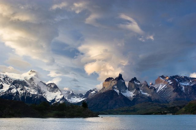 Cuernos del Paine al atardecer.