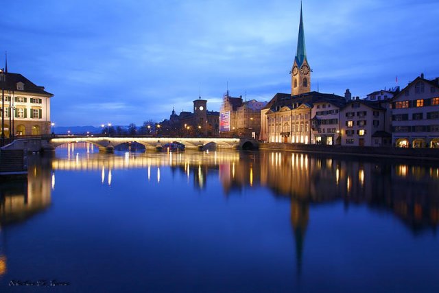 La hora azul sobre Zurich