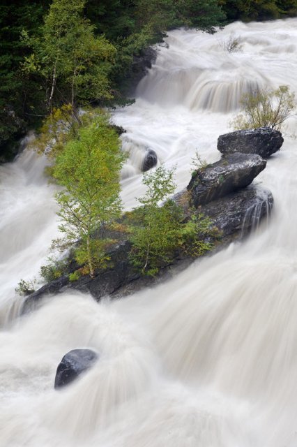 Rio Ara con agua