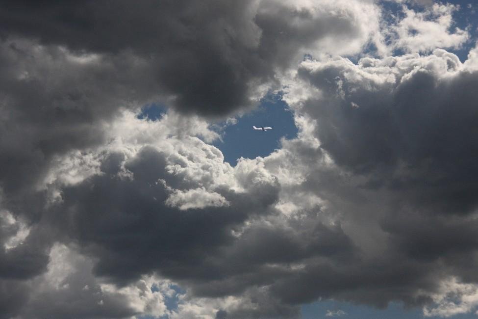 claro de nubes (Antonio Cuenca. vaya) claro de nubes (Antonio Cuenca. vaya)