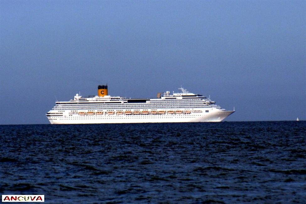 crucero. (Antonio Cuenca. vaya) crucero. (Antonio Cuenca. vaya)