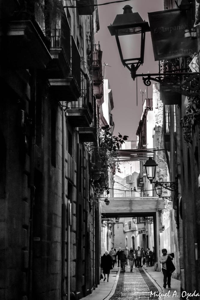Entre calles (Miguel Ojeda Usillos) Entre calles (Miguel Ojeda Usillos)