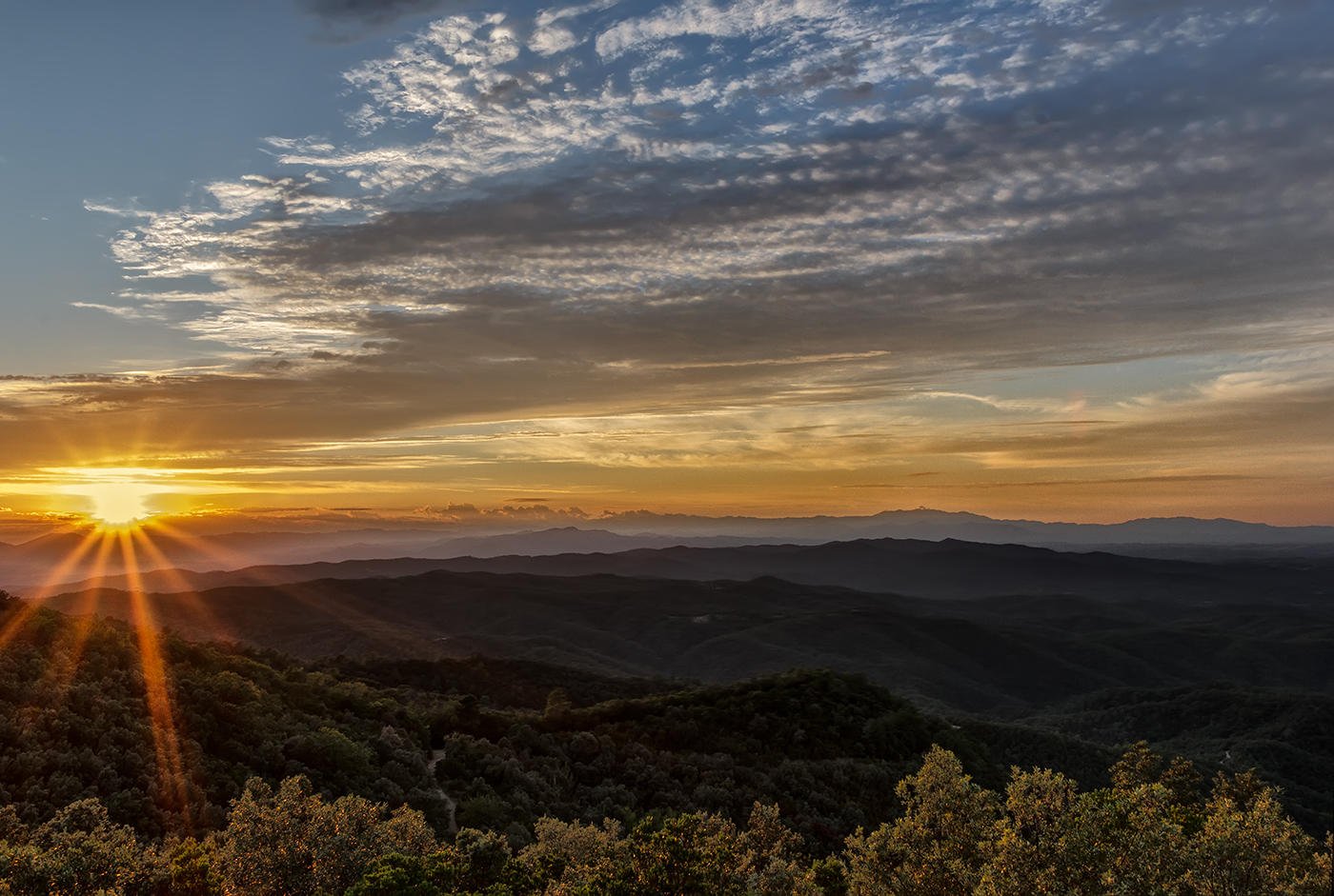 Puesta de sol desde el mirador Puig d´Arques (Miguel Angel Vázquez Márquez) Puesta de sol desde el mirador Puig d´Arques (Miguel Angel Vázquez Márquez)