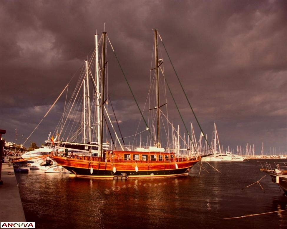 yate. (Antonio Cuenca. vaya) yate. (Antonio Cuenca. vaya)